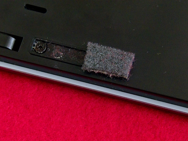 Rubber voetje van keyboard af en fix Rubber voetje van keyboard af en fix