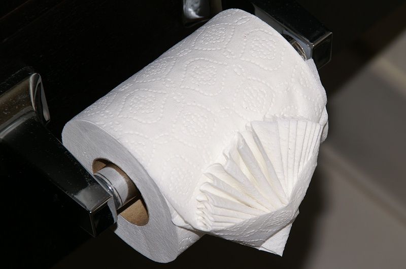 Zelfs de toiletrol is gevouwen!
