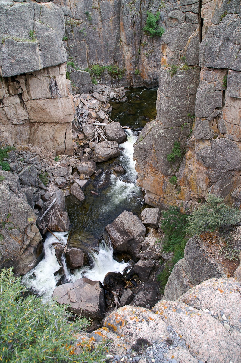 Dat water komt van de waterval