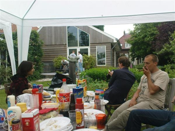 http://tweakers.net/ext/f/XWaQuxYhw0b6xDSvFvm5NCn3/full.jpg http://tweakers.net/ext/f/XWaQuxYhw0b6xDSvFvm5NCn3/full.jpg