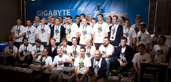 http://tweakers.net/ext/f/feB3Q6cKMrAUZD1J6faeuYid/full.jpg http://tweakers.net/ext/f/feB3Q6cKMrAUZD1J6faeuYid/full.jpg