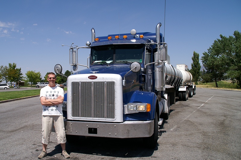 Die truck is 93 feet, meer dan 30 meter!