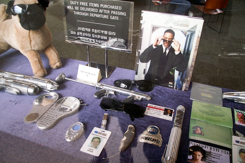 Props van Men In Black