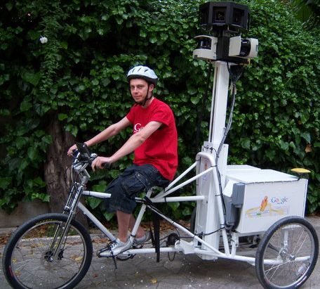 Google Street View-driewieler met berijder Google Street View-driewieler met berijder