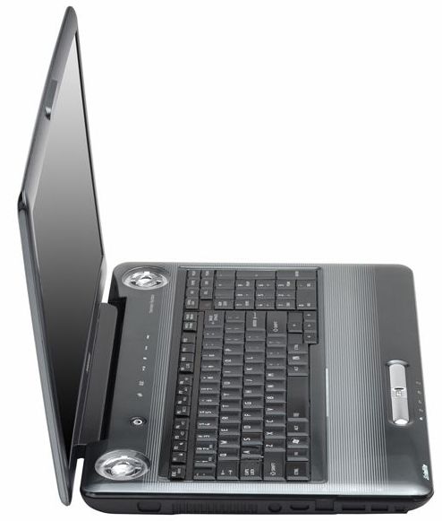 Toshiba P300 zijkant