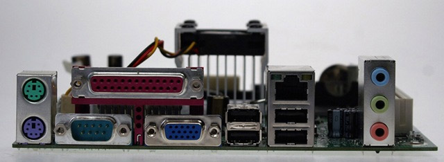 Intel Little Falls Atom-moederbord D945GCLF