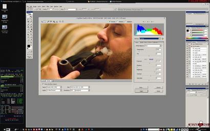 Adobe Photoshop CS2 in Wine 1.0 RC 1 (410 pix)