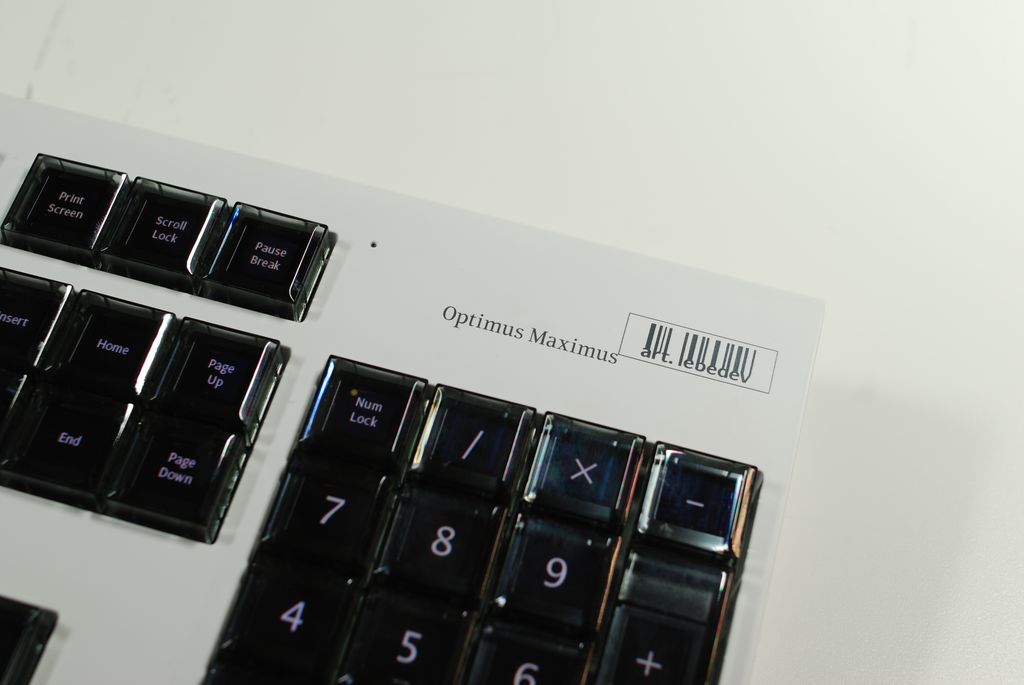 Optimus Maximus, ontworpen door Art Lebedev Studio