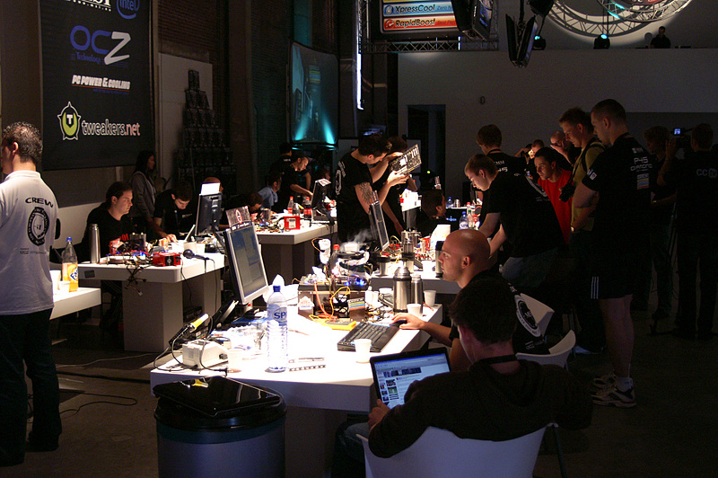 MSI Overklok Challenge 2008 - Overklokkers blijven stug doorgaan met tweaken