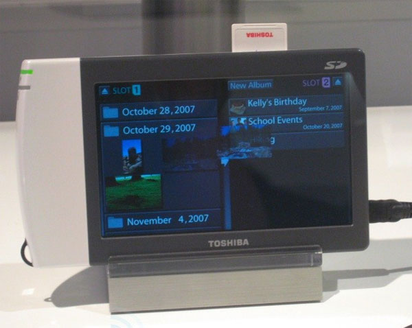 IFA 2008 - Toshiba SD Photo Editor