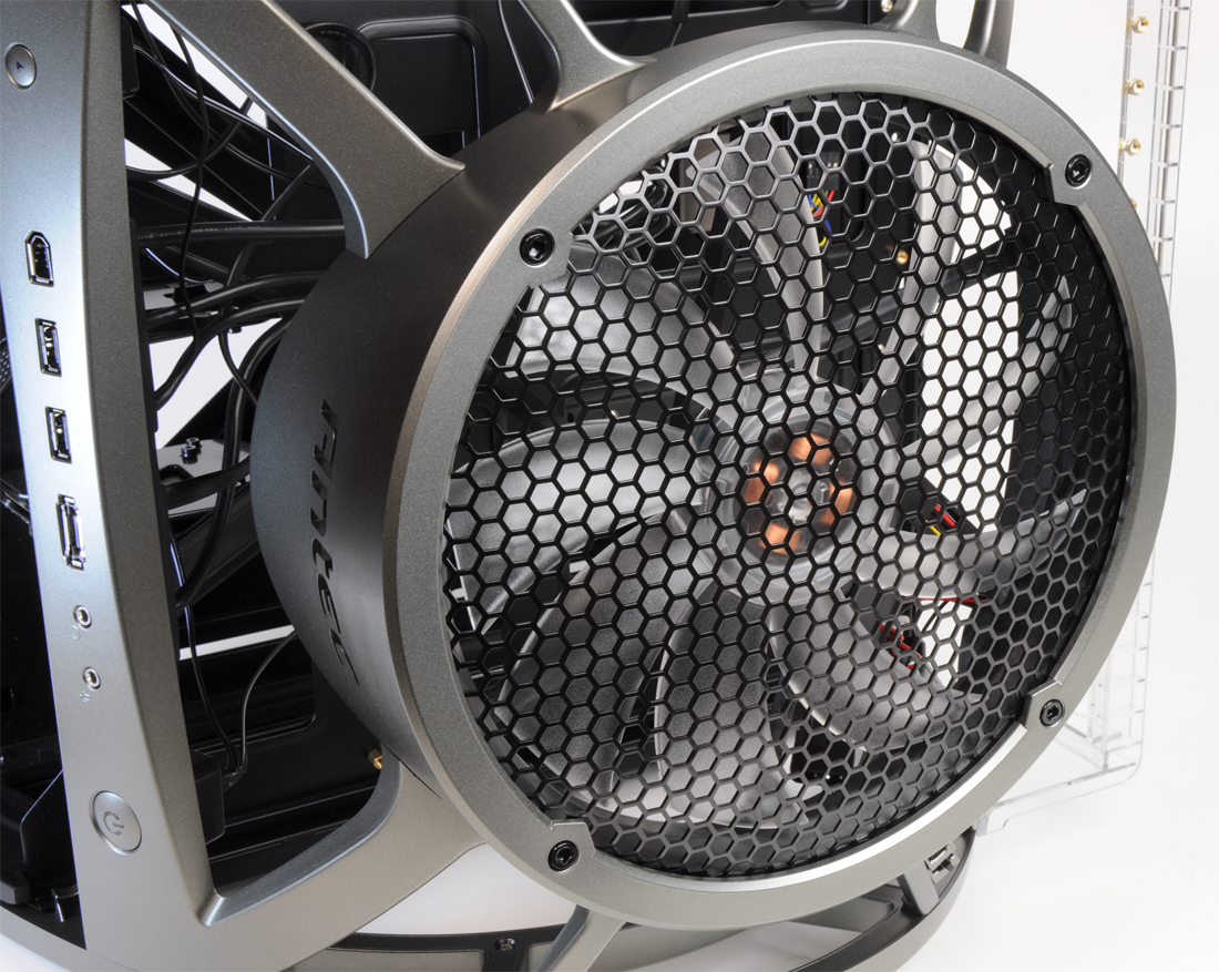 antec skeleton groot 4