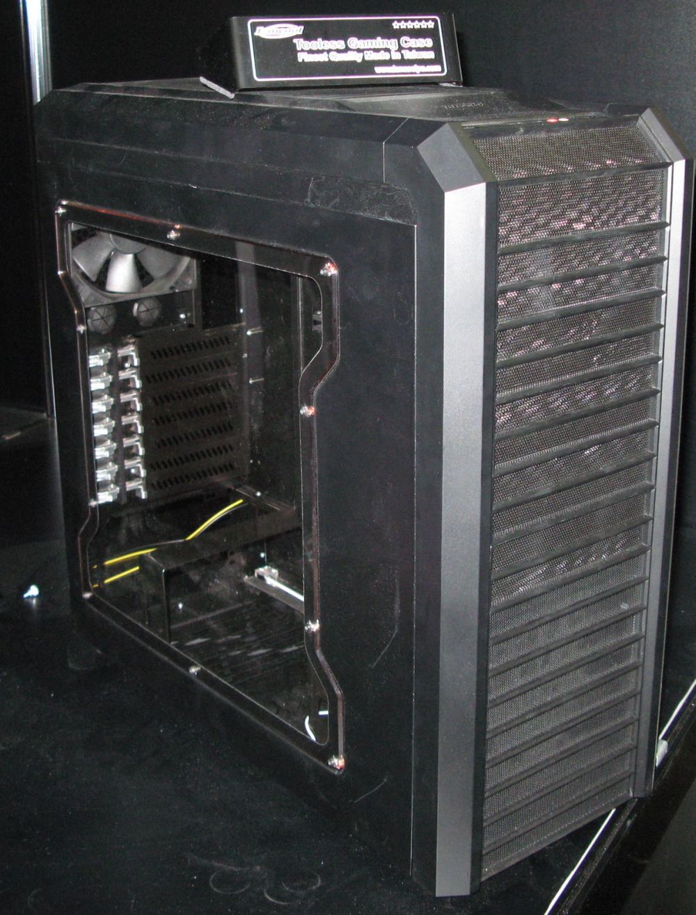 LanCool DragonLord 008