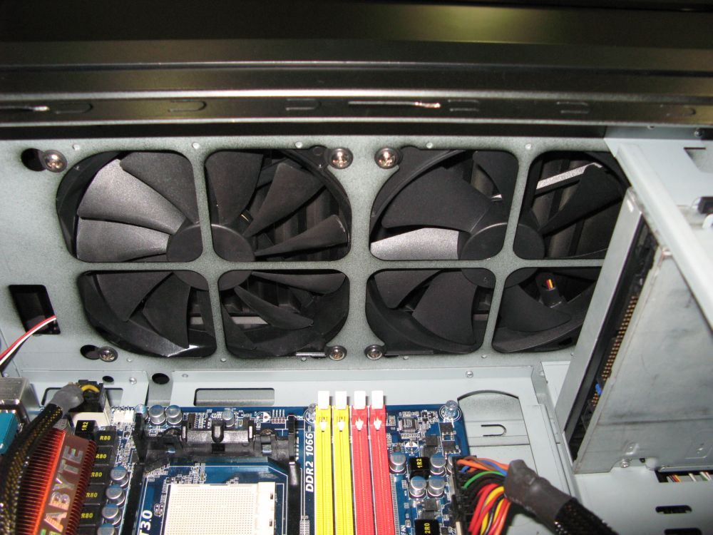 LanCool DragonLord 009