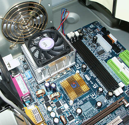 Tbred review: Gigabyte GA-7VRXP in blije tijden