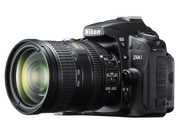 Nikon D90 Telephoto Zoom Kit