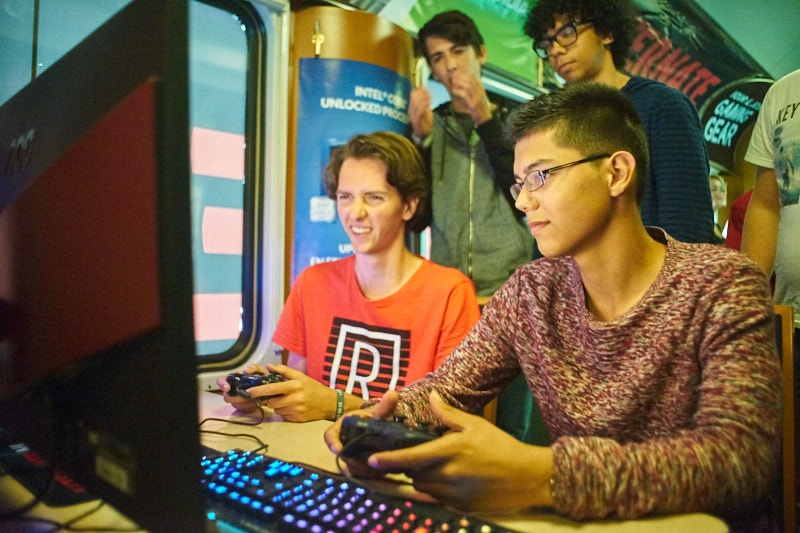 Afbeeldingslocatie: https://tweakers.net/ext/f/0W7vEHmDfdMBlICZMWw3MMME/full.jpg