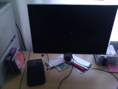 Qi oplader op bureau