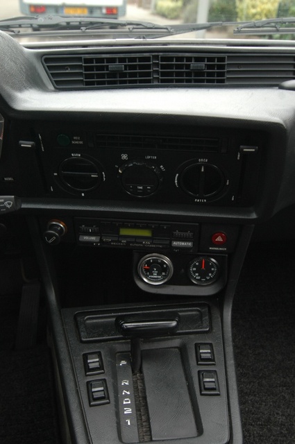 Afbeeldingslocatie: http://tweakers.net/ext/f/0f5ffae5afb25050462fc786ae8146a2/full.jpg