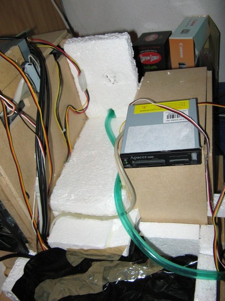 Afbeeldingslocatie: http://tweakers.net/ext/f/17256ba19559cdba1f425bd44547e4e3/full.jpg