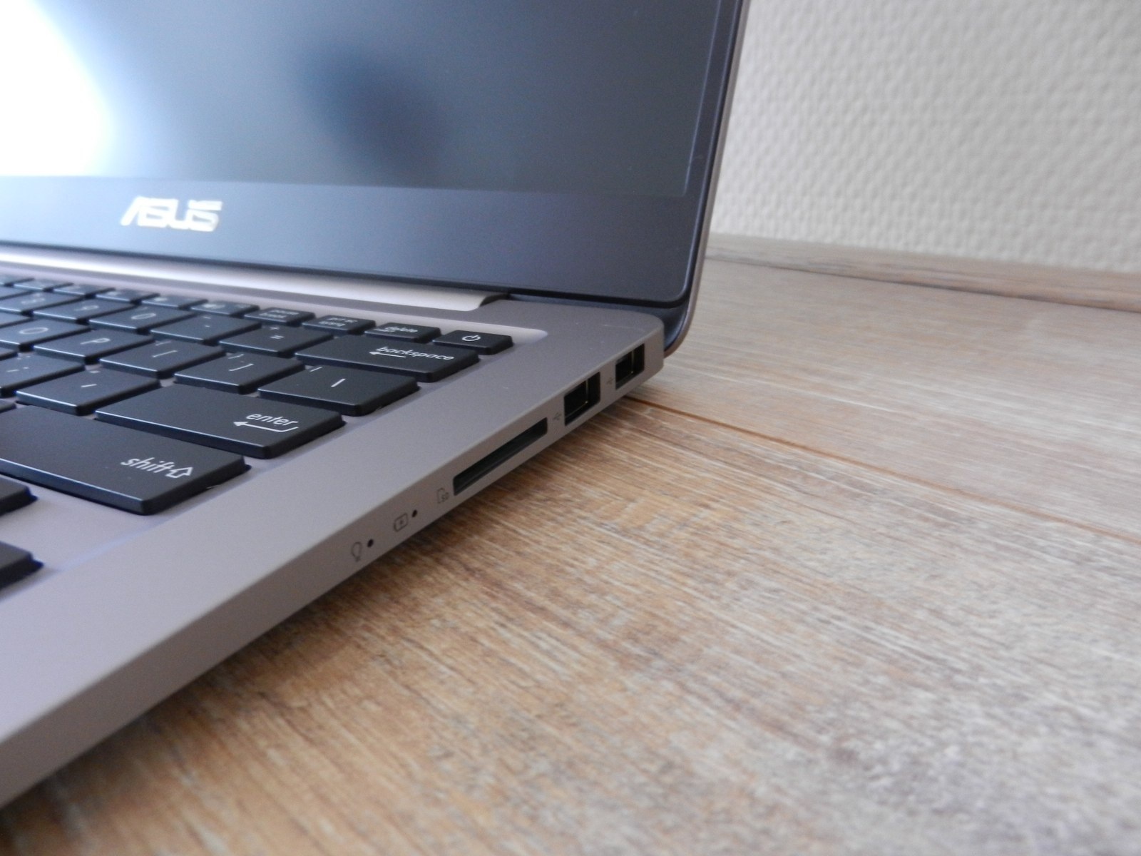 Asus ZenBook BX410UA-GV182R