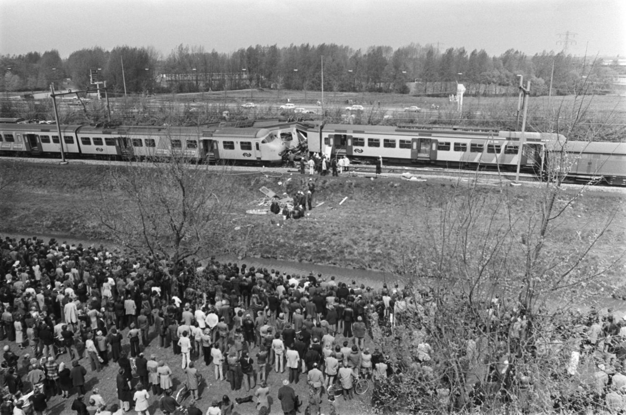 Afbeeldingslocatie: http://tweakers.net/ext/f/1dK818ofjkTgK2LmU7fdmp54/full.jpg