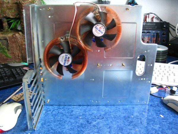 Afbeeldingslocatie: http://tweakers.net/ext/f/263402779d20defc13a805e61ab36f44/full.jpg