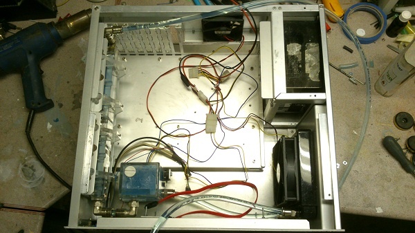 Afbeeldingslocatie: http://tweakers.net/ext/f/31mw6mki6sNRkcEGcviE7Yy2/full.jpg