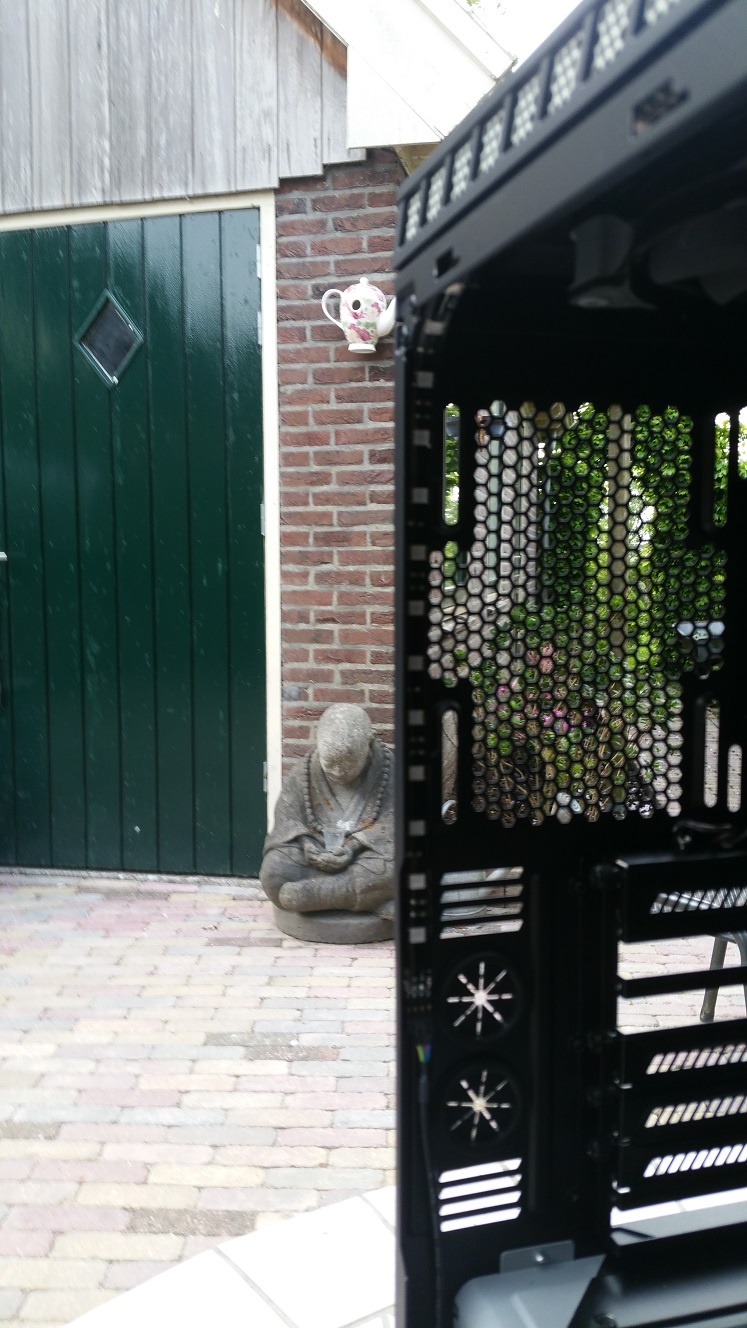 Afbeeldingslocatie: https://tweakers.net/ext/f/338asKZOdW1vZ5iv0pbq1Shv/full.jpg