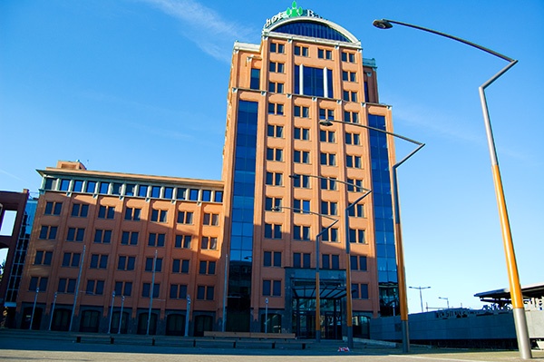 Afbeeldingslocatie: http://tweakers.net/ext/f/355486975d12eb1d1a2bb094e66439a2/full.jpg