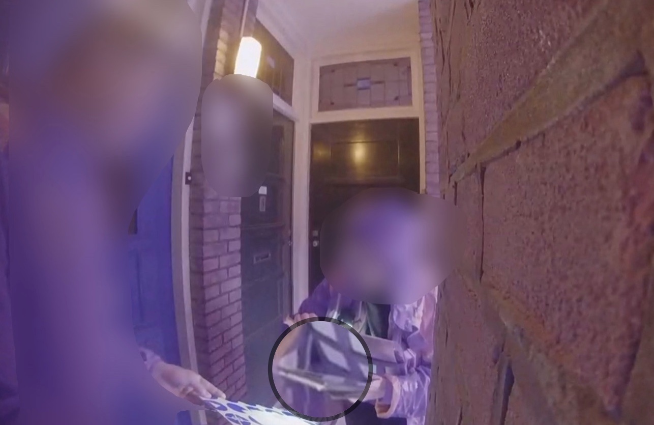 Afbeeldingslocatie: https://tweakers.net/ext/f/3X8syAQKeLeCRmGBIE8f355s/full.jpg