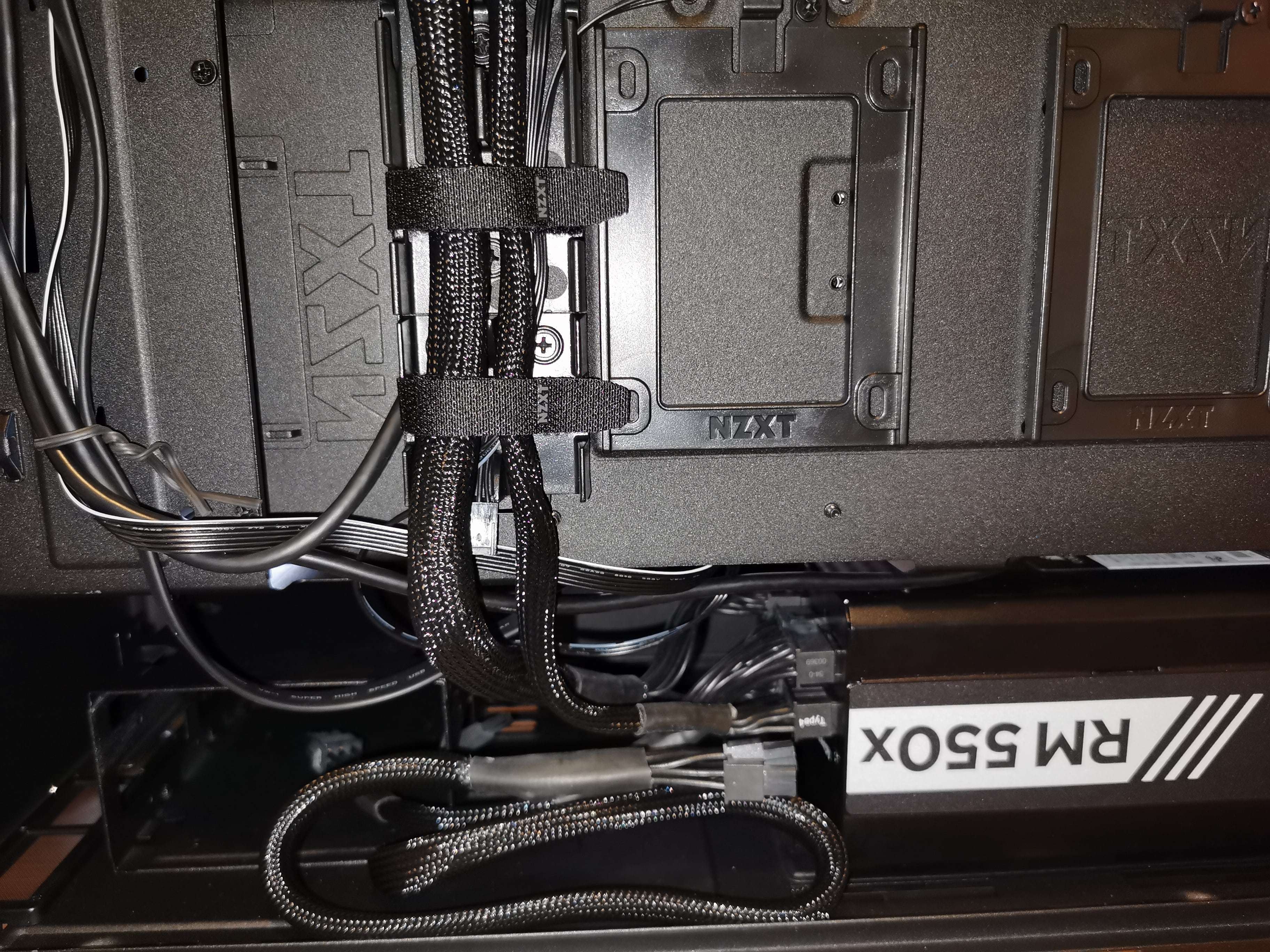 Afbeeldingslocatie: https://tweakers.net/ext/f/3Y4IrhbT7YHVbbYPtBUYfBU4/full.jpg