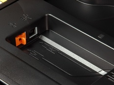 detail netwerk- en USB aansluitingen