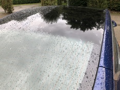 Rare druppels dak Tesla
