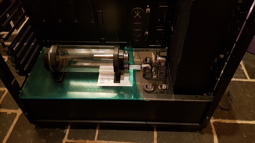 Afbeeldingslocatie: https://tweakers.net/ext/f/4YMNCv2qVApbVq2e4gVqohM7/full.jpg