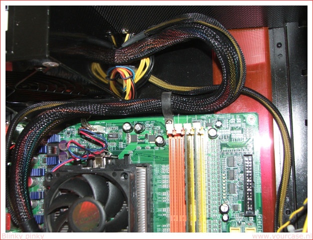 Afbeeldingslocatie: http://tweakers.net/ext/f/4e7f9da35ced5f9ecdff3fc209fdaa1c/full.jpg