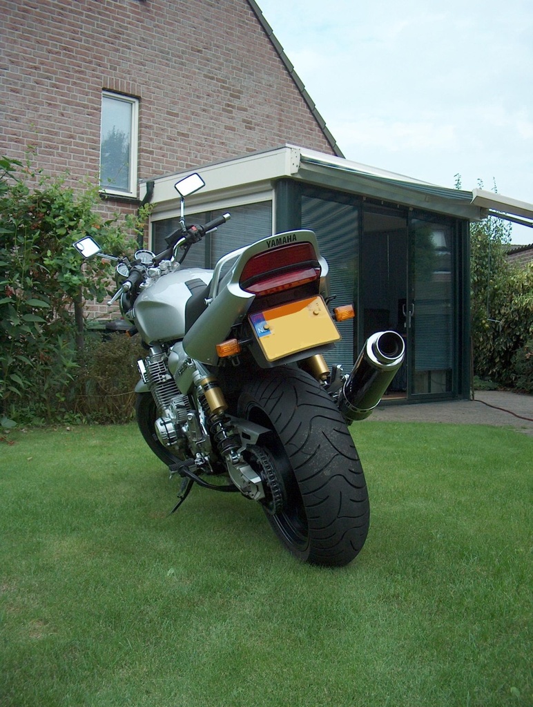 Afbeeldingslocatie: http://tweakers.net/ext/f/59503/full.jpg