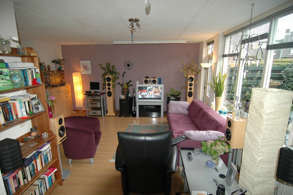 Afbeeldingslocatie: http://tweakers.net/ext/f/66938/full.jpg