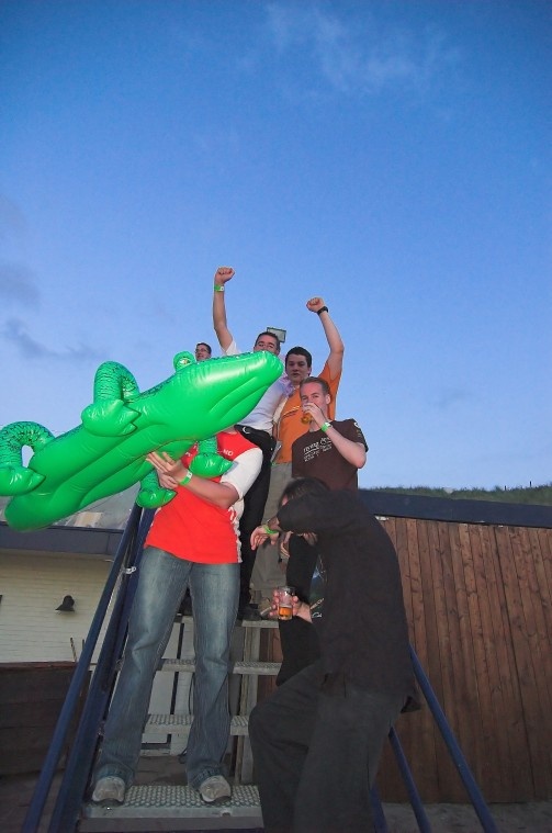 http://tweakers.net/ext/f/67224/full.jpg http://tweakers.net/ext/f/67224/full.jpg