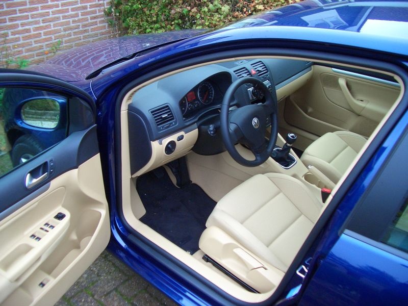 Afbeeldingslocatie: http://tweakers.net/ext/f/68473/full.jpg