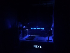 pc zijkant donker pc zijkant donker
