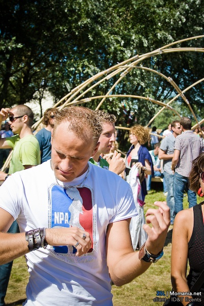 Afbeeldingslocatie: http://tweakers.net/ext/f/6d6f71aac431056709b2a64c027f68bb/full.jpg