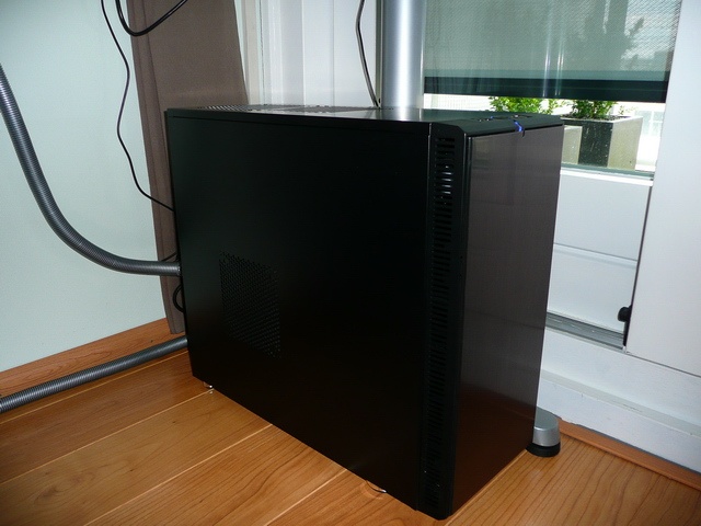 Afbeeldingslocatie: http://tweakers.net/ext/f/71RPZJfDgnmtNxYFbEF2ymO1/full.jpg