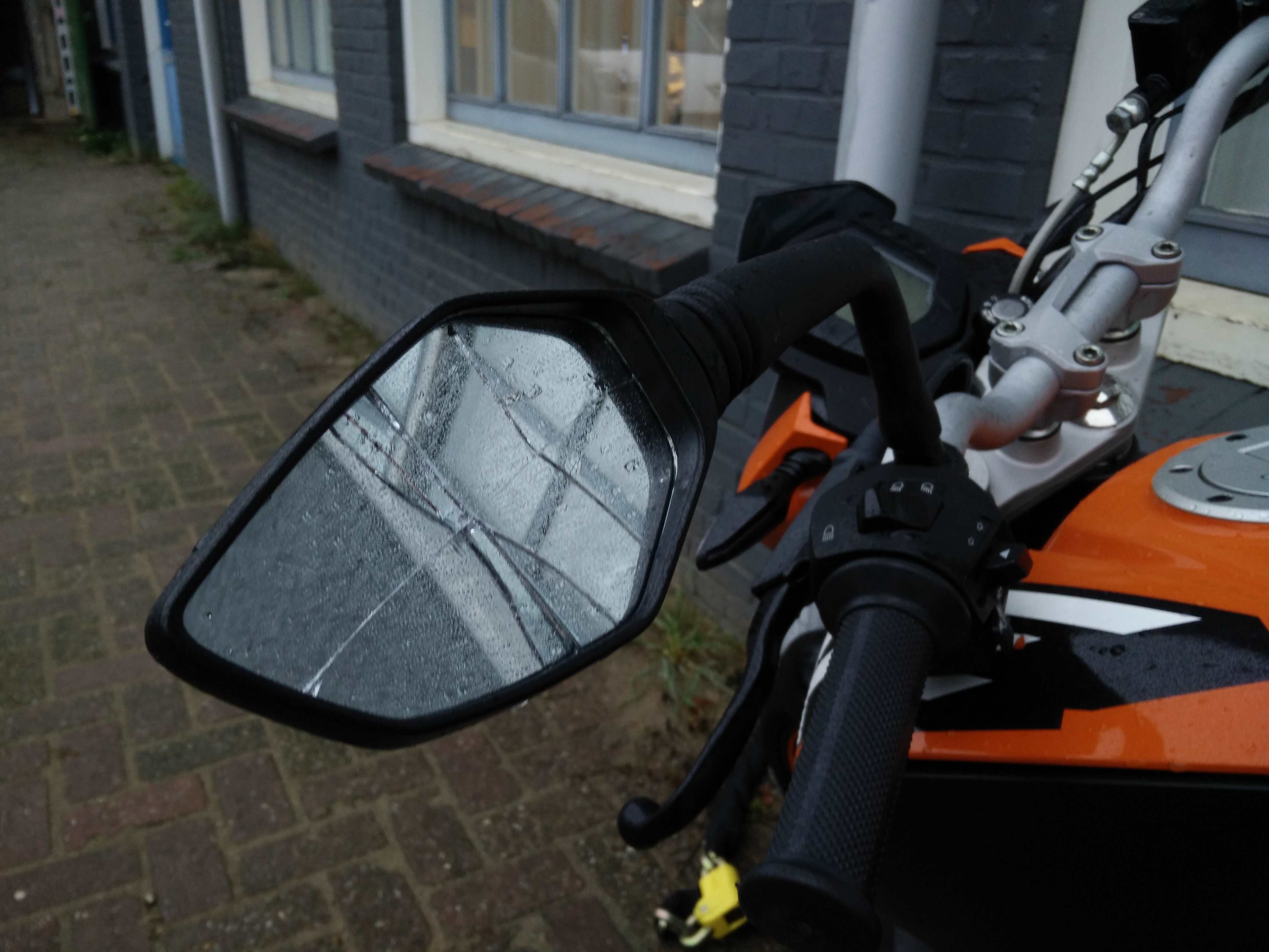 Afbeeldingslocatie: https://tweakers.net/ext/f/83M8aDuXb30sHz9Aay7iognf/full.jpg