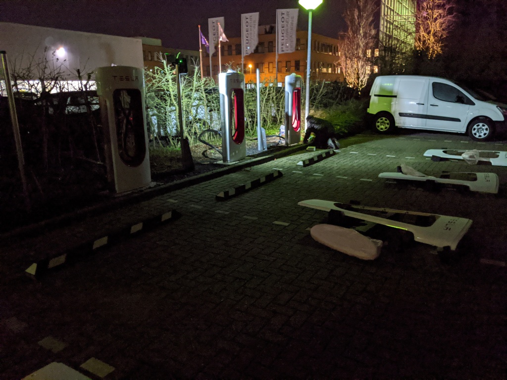 Afbeeldingslocatie: https://tweakers.net/ext/f/88aazq1U6onW5j04XPNuakT9/full.jpg