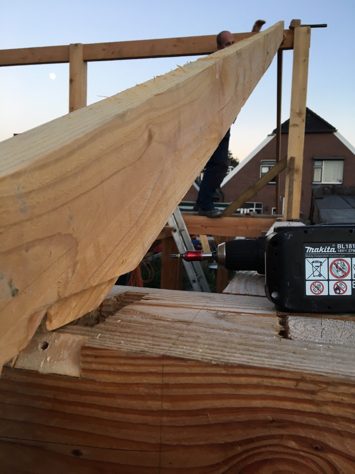 Afbeeldingslocatie: https://tweakers.net/ext/f/8VJfdWcnZGOsrfp2UsWVpBpl/full.jpg
