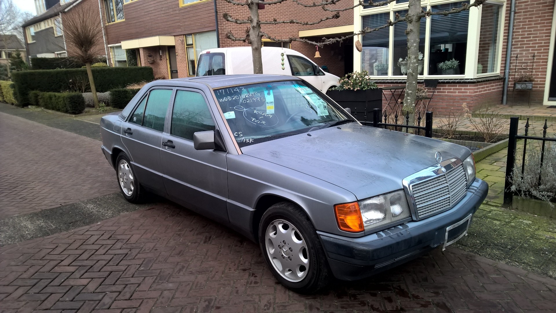 Afbeeldingslocatie: http://tweakers.net/ext/f/8cw54xIa1yOYKtSMqWjstvlA/full.jpg