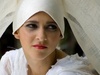 Model met rare hoed #2 Close-Up