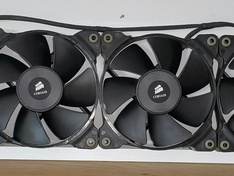 4 fans & a mount