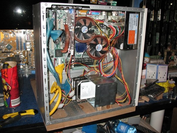 Afbeeldingslocatie: http://tweakers.net/ext/f/9248eaa3a278e00e66c5db4bb8a3c53f/full.jpg