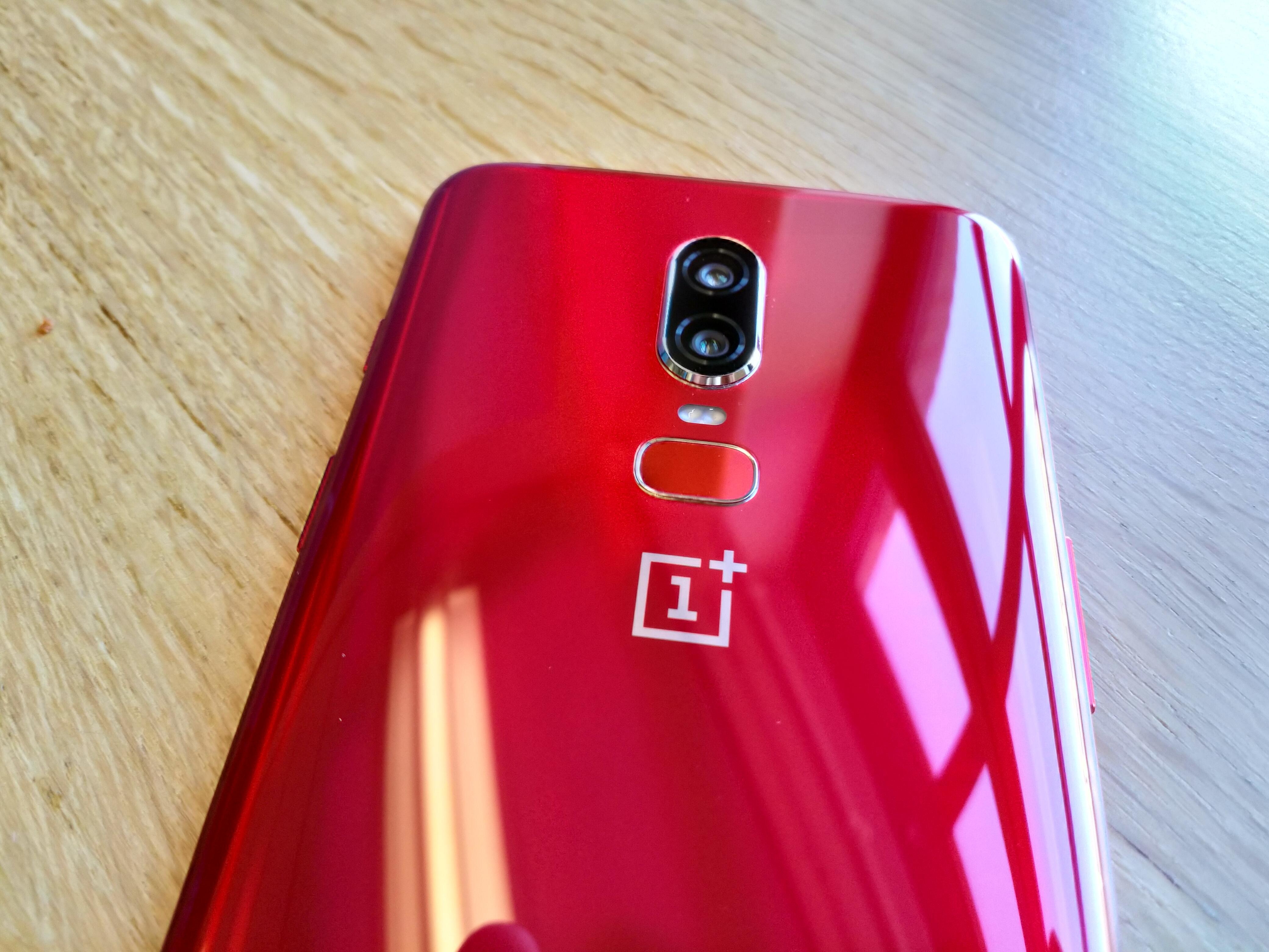 OnePlus 6 Red